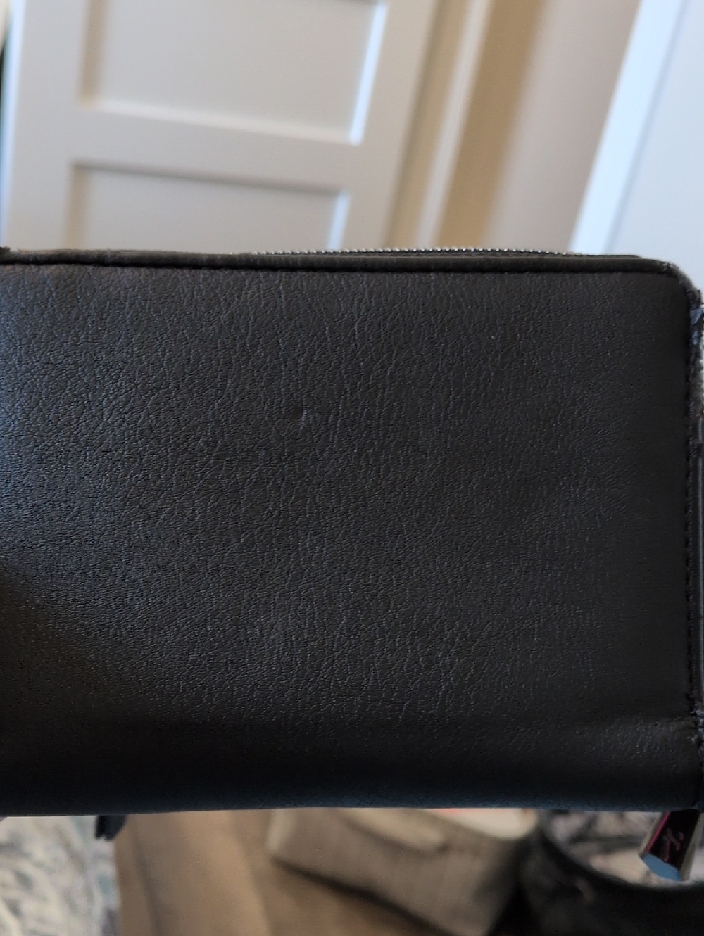 Classic Black Leather Women's Zip Wallet